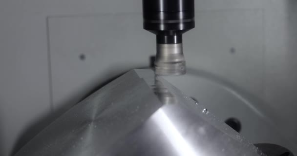 Metal Işleten Cnc Değirmen Makinesi Metal Modern Işleme Teknolojisinin Kesilmesi — Stok video