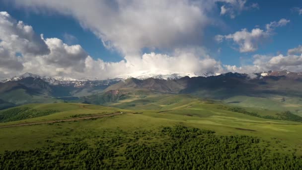 Region Elbrus Latanie Nad Płaskowyżem Piękny Krajobraz Natury Góra Elbrus — Wideo stockowe