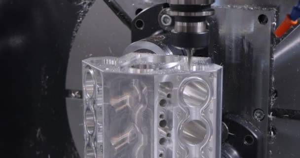 Cnc Fräsmaschine Für Metallbearbeitung Schneiden Von Metall Moderne Verarbeitungstechnologie Herstellung — Stockvideo