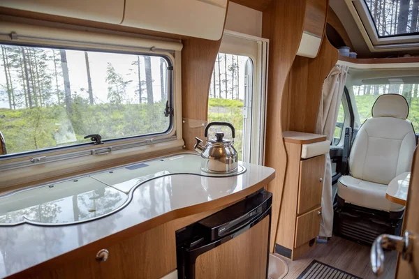 Norveç Güzel Doğası Üzerinde Motorhome Caravan Penceresinden Görünümü Lovatnet Gölü — Stok fotoğraf