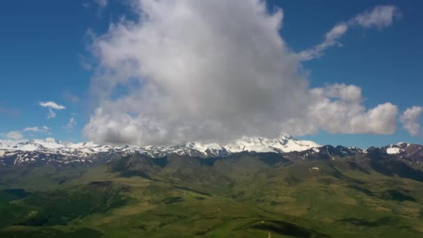Region Elbrus Latanie Nad Płaskowyżem Piękny Krajobraz Natury Góra Elbrus — Wideo stockowe