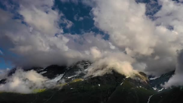 Montaña Nube Vista Superior Paisaje Hermosa Naturaleza Noruega Paisaje Natural — Vídeos de Stock