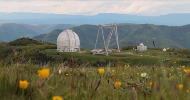 Specjalne Naukowe Obserwatorium Astrofizyczne Centrum Astronomiczne Naziemnych Obserwacji Wszechświata Dużym — Wideo stockowe