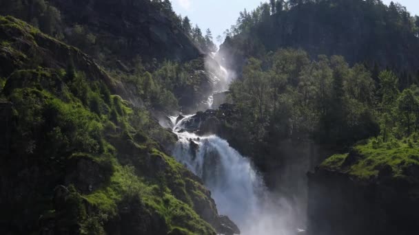 ラテフォッセンの滝 Odda Norway ラテフォスは強力で双子の滝です — ストック動画