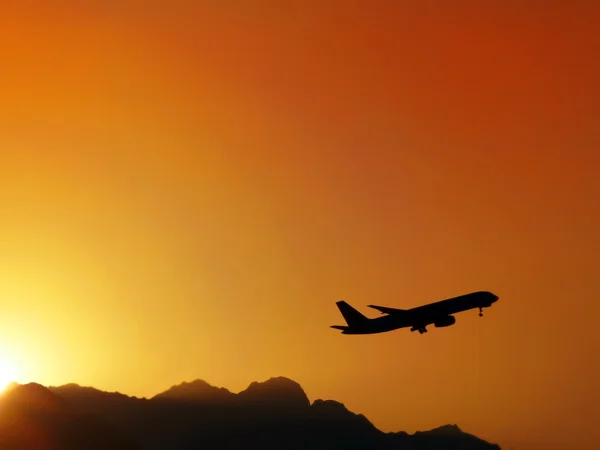 Airplane flying up — Stock Photo, Image