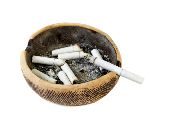 Aschenbecher und Zigarette — Stockfoto