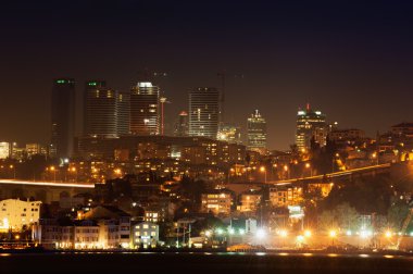 İstanbul gece şehir