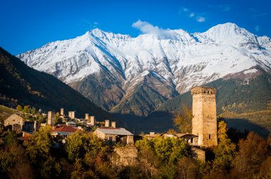 mestia Svan kuleleri. Svaneti, Gürcistan