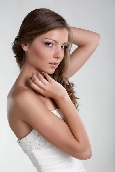 Portrait of young bride — Stock Photo, Image