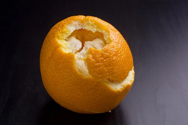 皮をむいたオレンジ — ストック写真