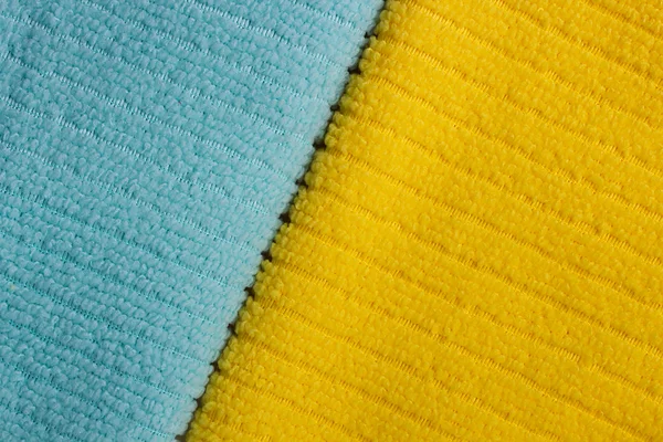 2 つの色のテリー織りのタオル — ストック写真
