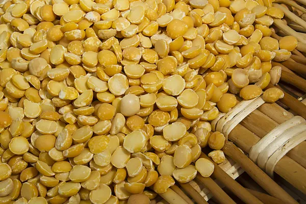 Yellow Ripe Dry Split Peas Background — Stock Photo, Image