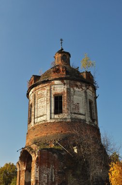yıkık kilise