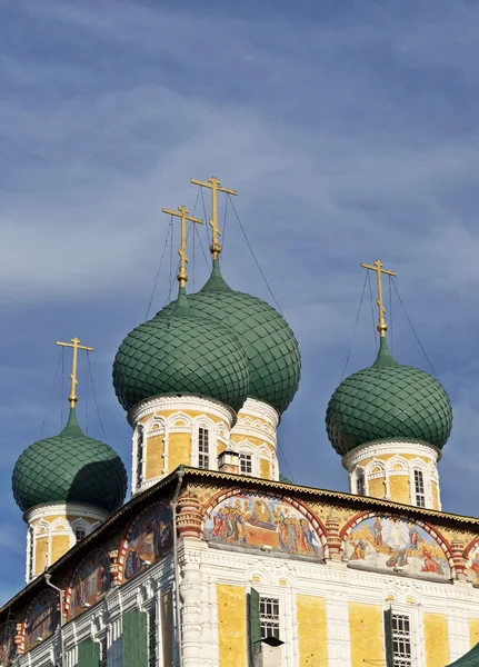 The domes of the Resurrection Cathedral in Tutaev, Russia — Stock Photo, Image