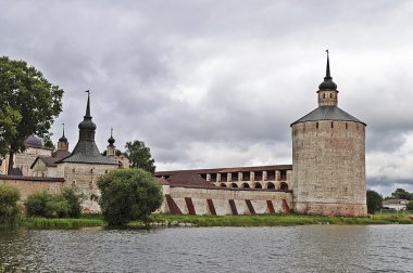 duvarları ve kuleler kirillo belozersky Manastırı