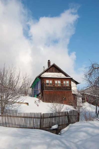 Old Wooden Country House Hill Side Russian Village Sunny Winter — 图库照片