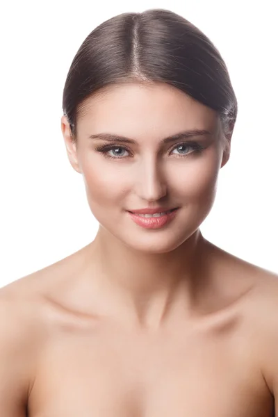 Vacker kvinna portrait.clear färska skin.isolated på en vit — Stockfoto