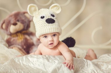 mutlu anne ile gülen bebek