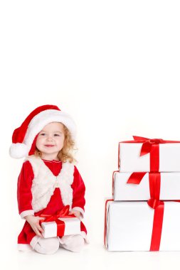 mevcut giyen Noel Baba şapkası üzerinde beyaz izole tutan çocuk