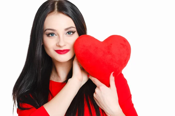 Portret van liefde en de dag van Valentijnskaarten vrouw met hart glimlachen — Stockfoto