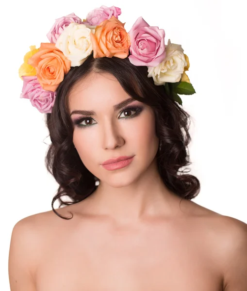 Beautiful young woman with floral wreath. Fashion shot. Closeup portrait. Fashion jewelry. Beauty portrait. — Stock Photo, Image