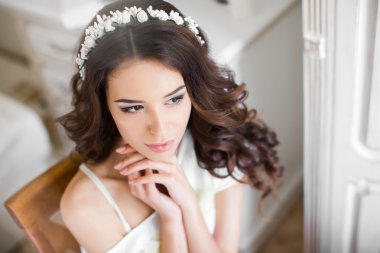 güzel genç gelin düğün makyaj ve saç