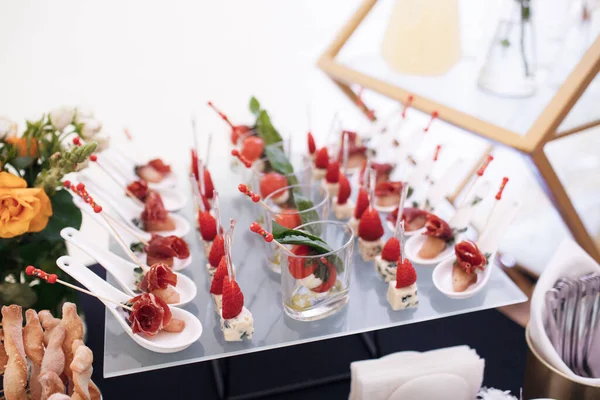 Perfecte stijl catering hapjes eten — Stockfoto