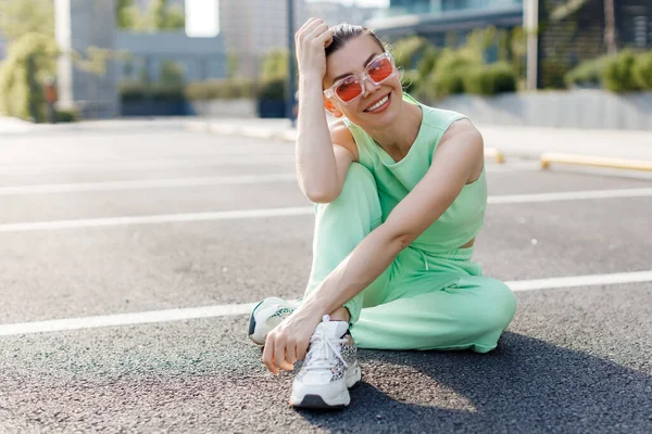 Retrato Una Mujer Bonita Foto Alta Calidad — Foto de Stock