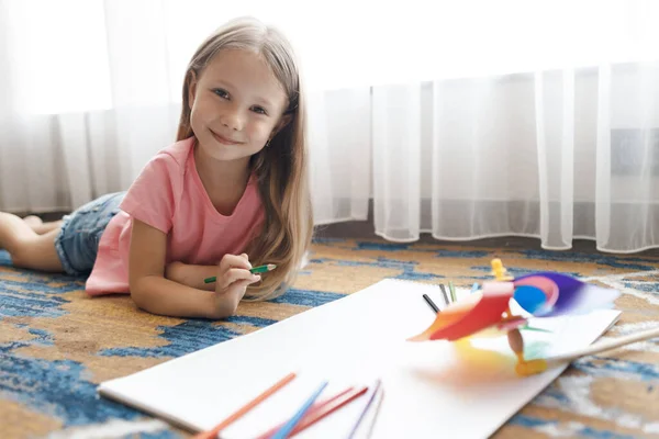 Cute Little Girl Drawing Home High Quality Photo — Stock Photo, Image