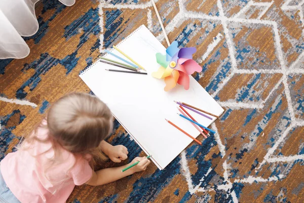 Cute Little Girl Drawing Home High Quality Photo — Stock Photo, Image