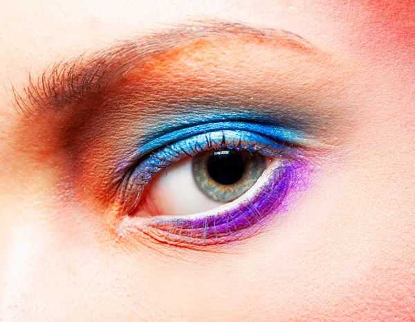 Primer plano de maquillaje de fiesta de lujo de ojos — Foto de Stock