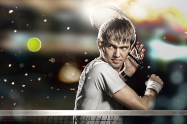 sporcu tenis oynuyor