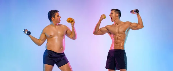 你就是你吃什么 胖子在运动员面前用汉堡包换苹果 减肥前后的健康转变非常棒 这个男人很胖 但后来变成了Athlet 胖到适合的概念 — 图库照片