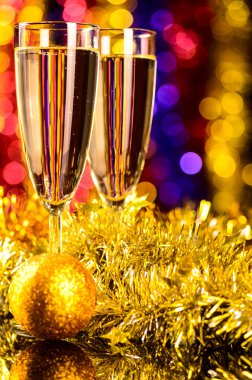 Şampanya ile Noel oyuncaklar