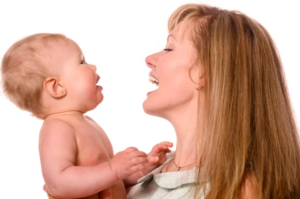 Frau hält ihr Baby — Stockfoto