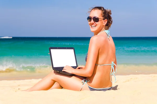 Werken op het strand — Stockfoto