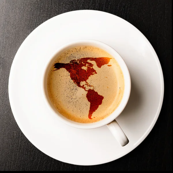 Taza de espresso fresco — Foto de Stock