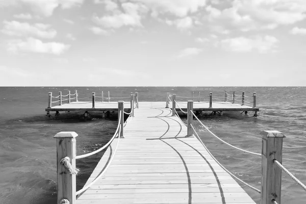 Wooden pier — Stock Photo, Image