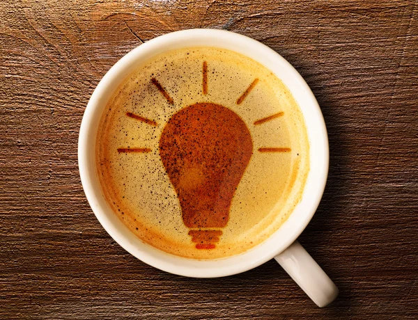 Kopp färsk espresso på bord — Stockfoto