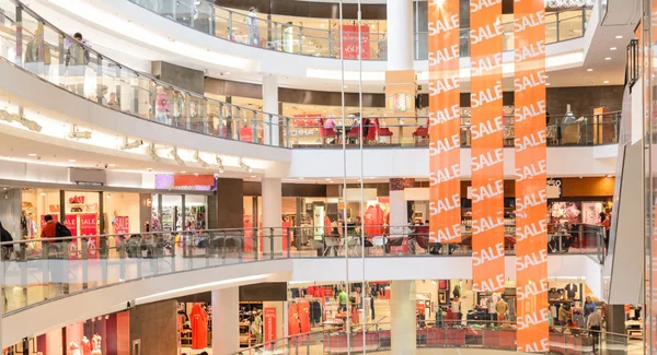 Centro comercial moderno — Foto de Stock