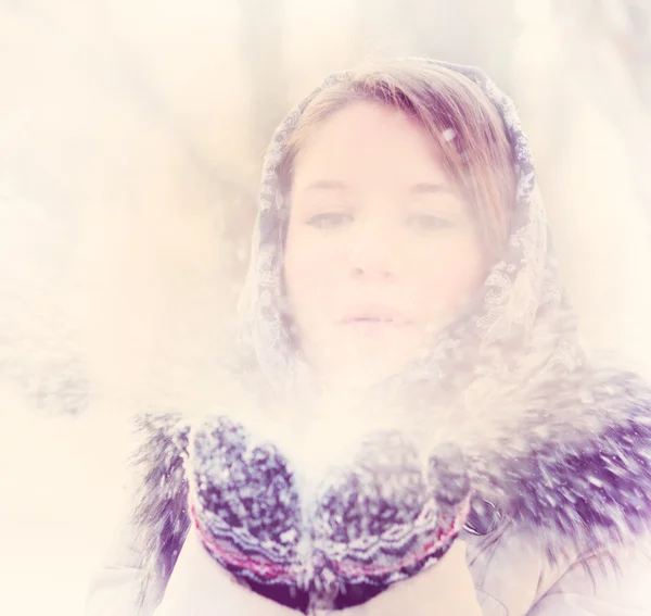 Soplando nieve — Foto de Stock