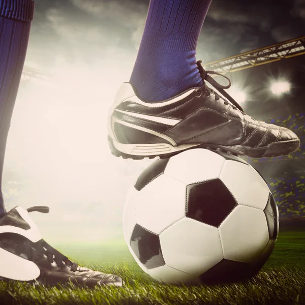 Jambes d'un footballeur — Photo