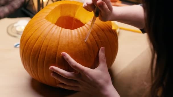 Preparing Pumpkin Halloween Woman Sitting Carving Knife Face Details Halloween — Stock video