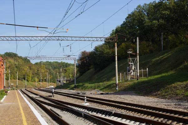 Eisenbahn und elektrischen Leitungen — Stockfoto