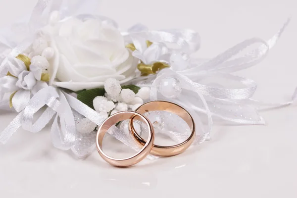 Casamentos accessorie uma botoeira — Fotografia de Stock
