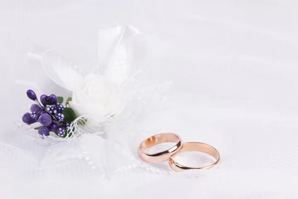 Casamentos accessorie uma botoeira — Fotografia de Stock