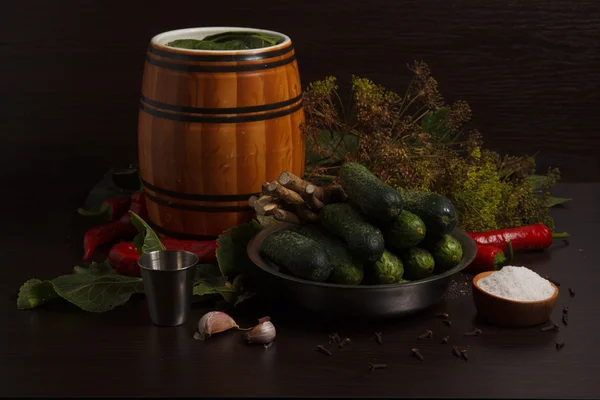 Inlagda grönsaker hemlagad på bordet — Stockfoto