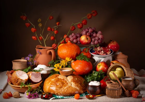 Stillleben Mit Gemüse Obst Fleischprodukten Auf Dem Tisch — Stockfoto