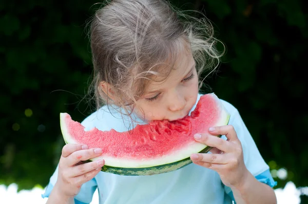Kis lány görögdinnye — Stock Fotó