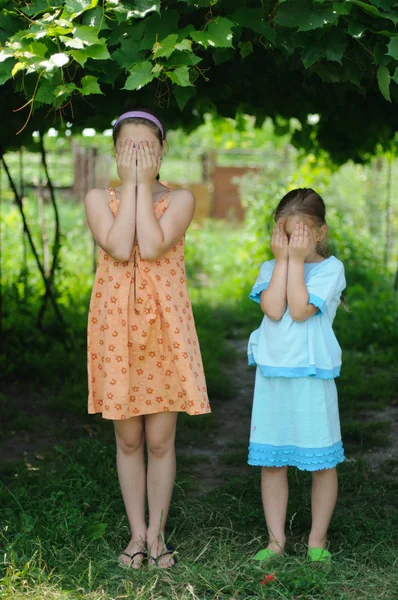 Hermanas. — Foto de Stock